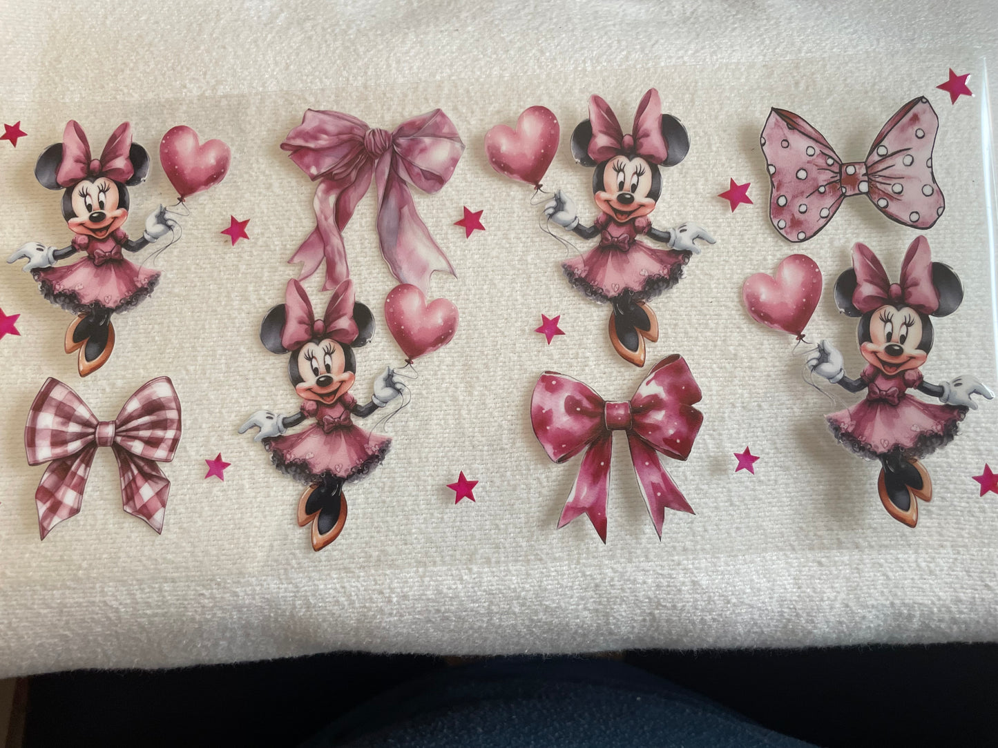 Minnie hearts and bows